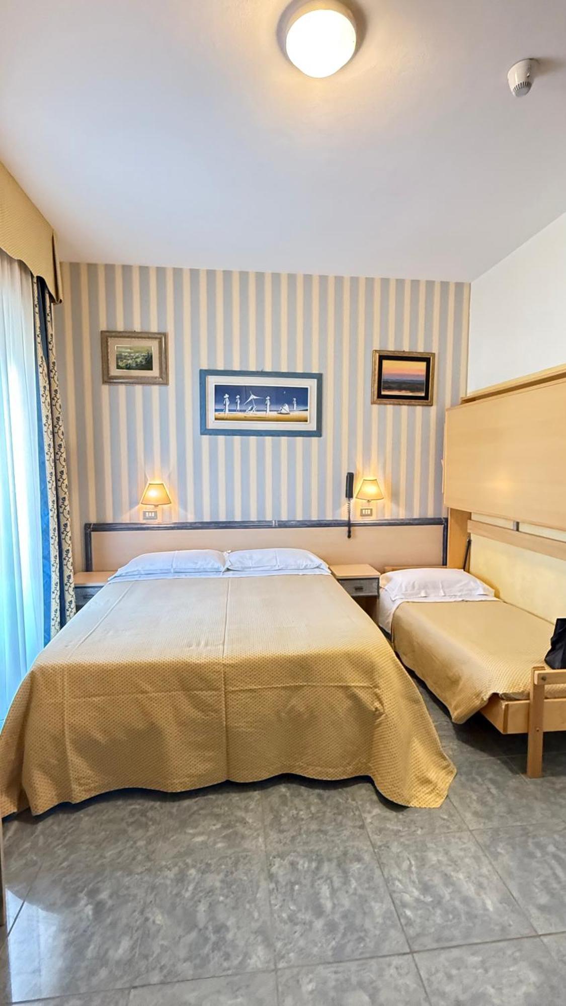 Hotel Ariella Milano Marittima Eksteriør billede