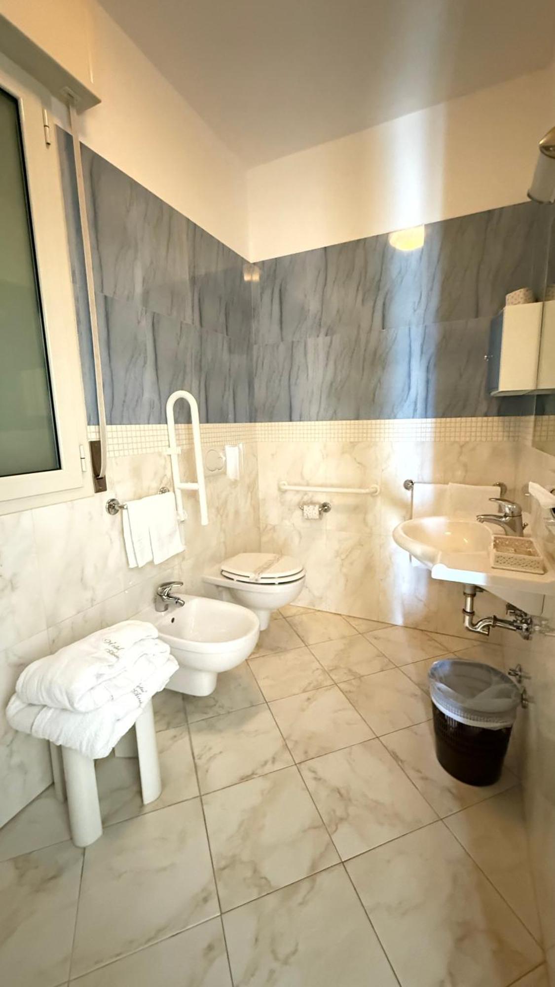 Hotel Ariella Milano Marittima Eksteriør billede